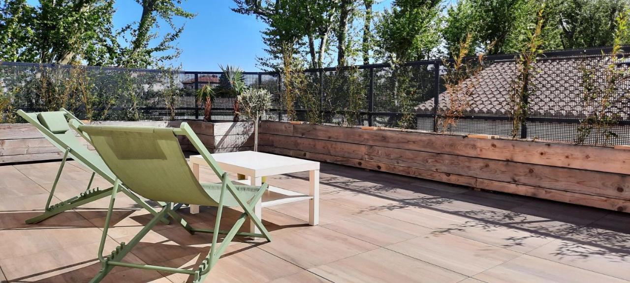 Studio Avec Terrasse Арль Экстерьер фото